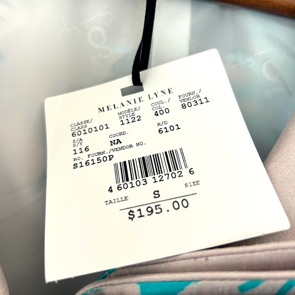 Dress - Picture 3 of 6